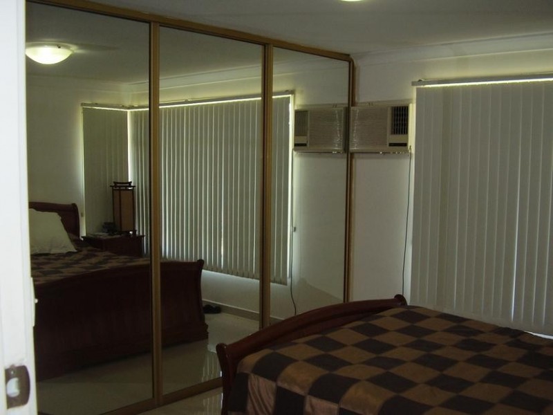 1 Kareela Cres, Greenacre NSW 2190