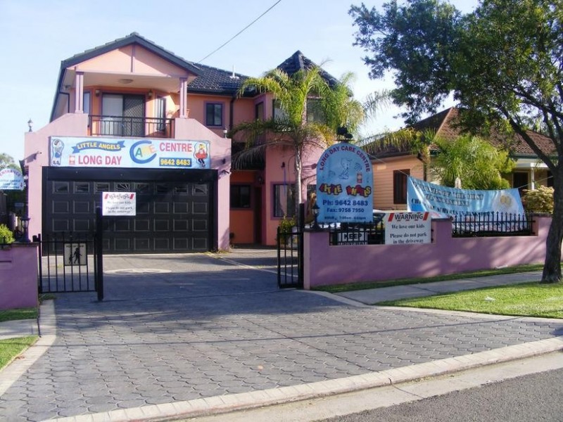 62 Tennyson Rd, Greenacre NSW 2190