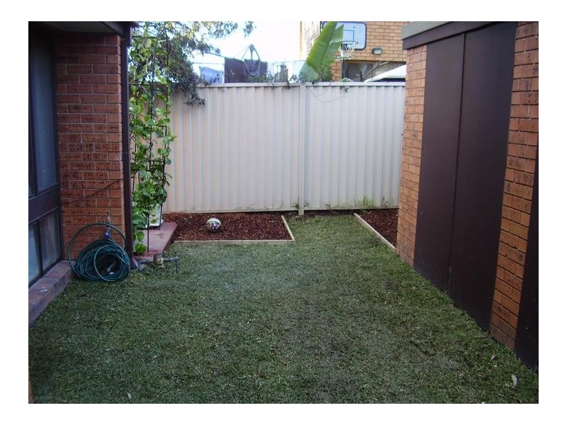 10/37-41 Boronia Rd, Greenacre NSW 2190