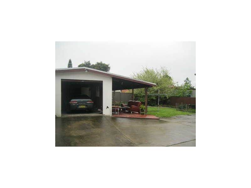 24 Lawford St, Greenacre NSW 2190