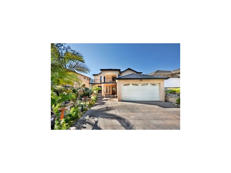 151 Old Kent Rd, Greenacre NSW 2190