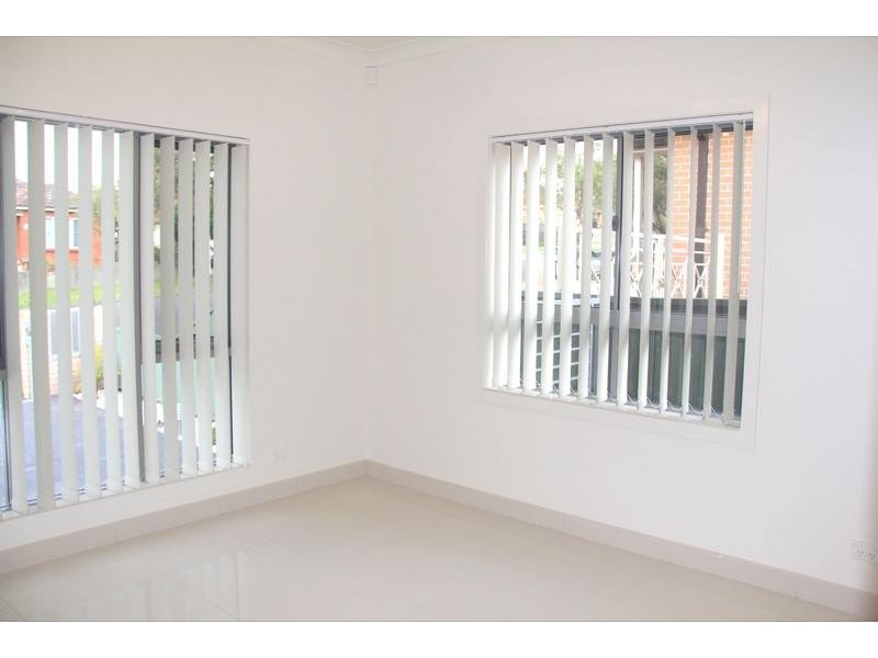 18 Valencia St, Greenacre NSW 2190