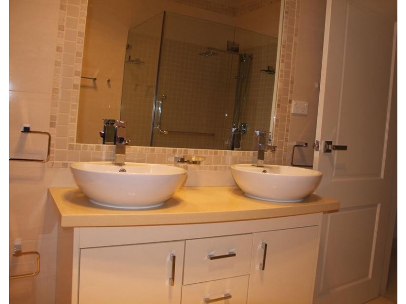 18 Valencia St, Greenacre NSW 2190