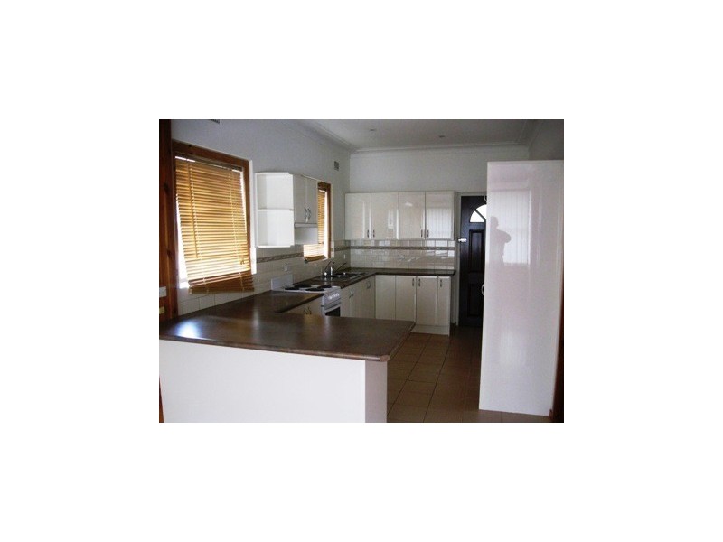 1 Nockolds ave, Punchbowl NSW 2196