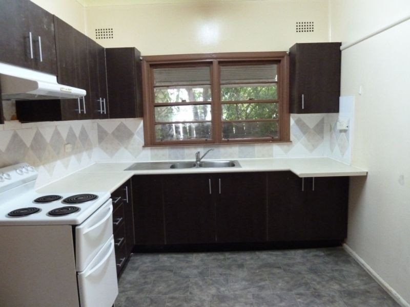 4 Rawson Road, Greenacre NSW 2190