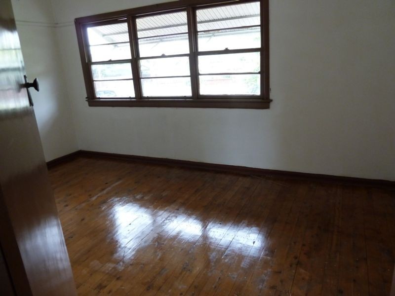 4 Rawson Road, Greenacre NSW 2190