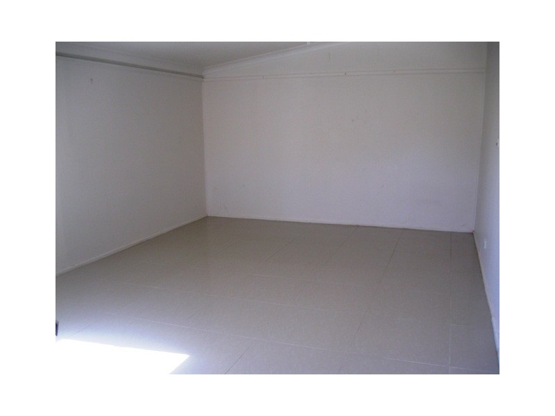 176A Hillcrest ave, Greenacre NSW 2190