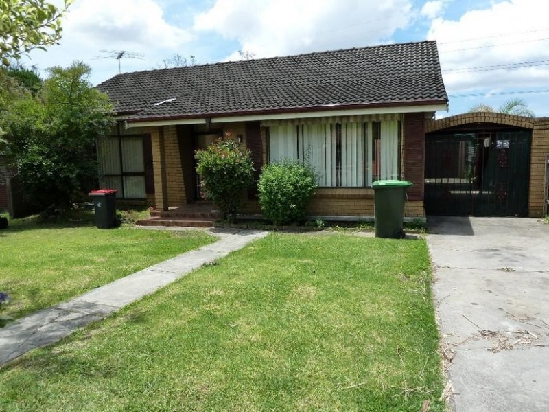 12 Bunt St., Greenacre NSW 2190
