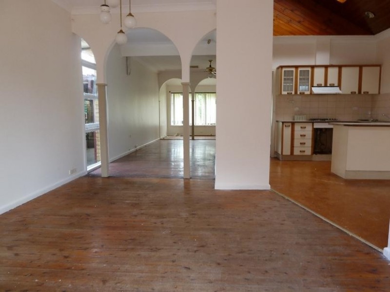 12 Bunt St., Greenacre NSW 2190