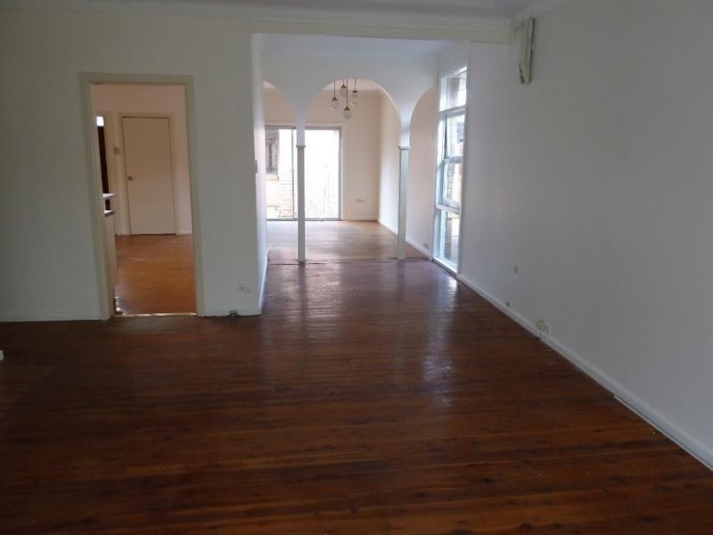 12 Bunt St., Greenacre NSW 2190