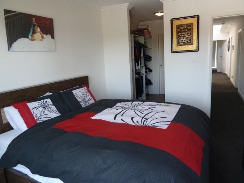 5 Lawford St., Greenacre NSW 2190