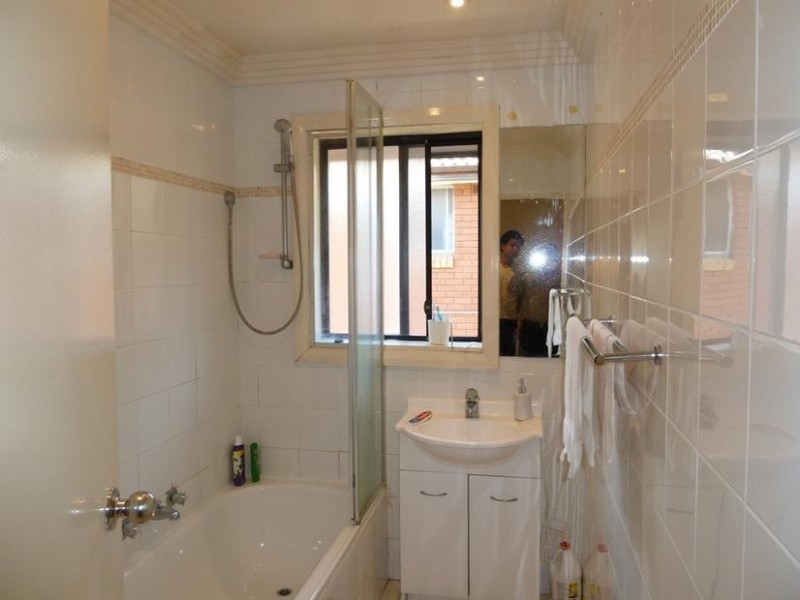 4/57 Sproule St., Lakemba NSW 2195