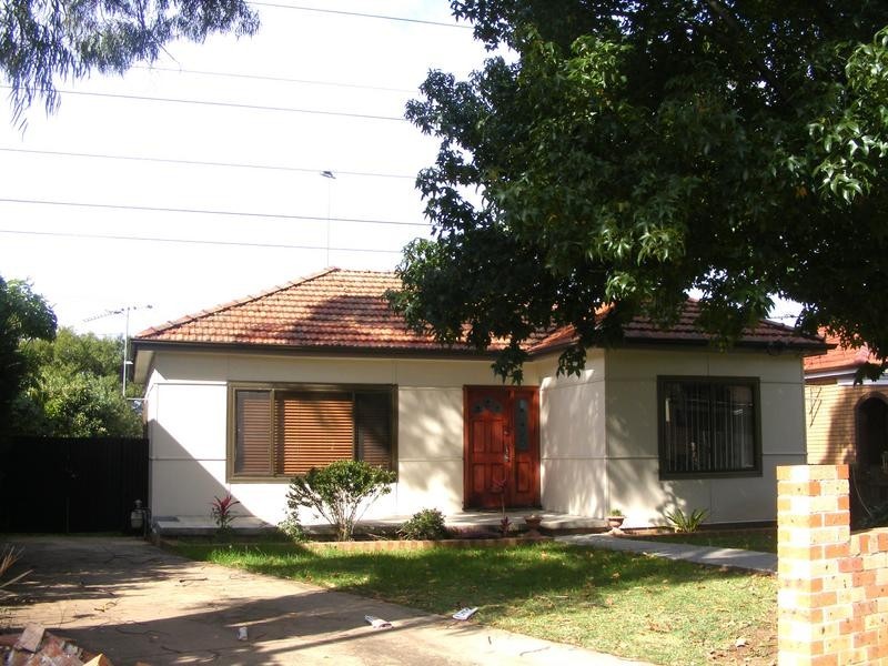 44 Carlton Pde, Punchbowl NSW 2196