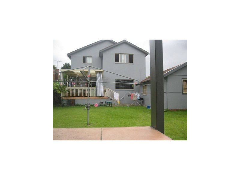 24 Chaseling St, Greenacre NSW 2190