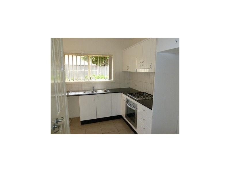 2/14 Hishion Place, Georges Hall NSW 2198