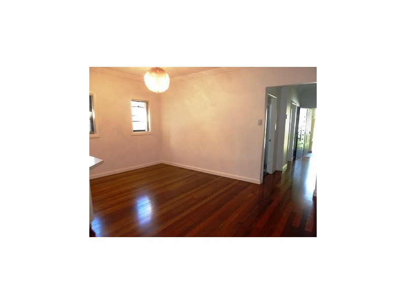 9 Sylvanus st, Greenacre NSW 2190