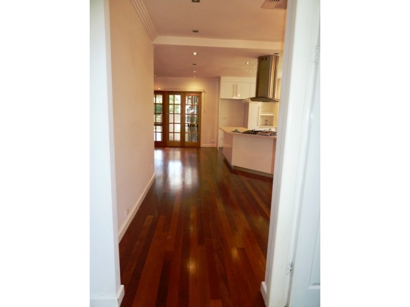 9 Sylvanus st, Greenacre NSW 2190