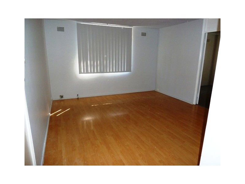 2/10 Renown Ave, Wiley Park NSW 2195