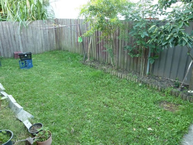 2/330 ROBERTS RD, Greenacre NSW 2190