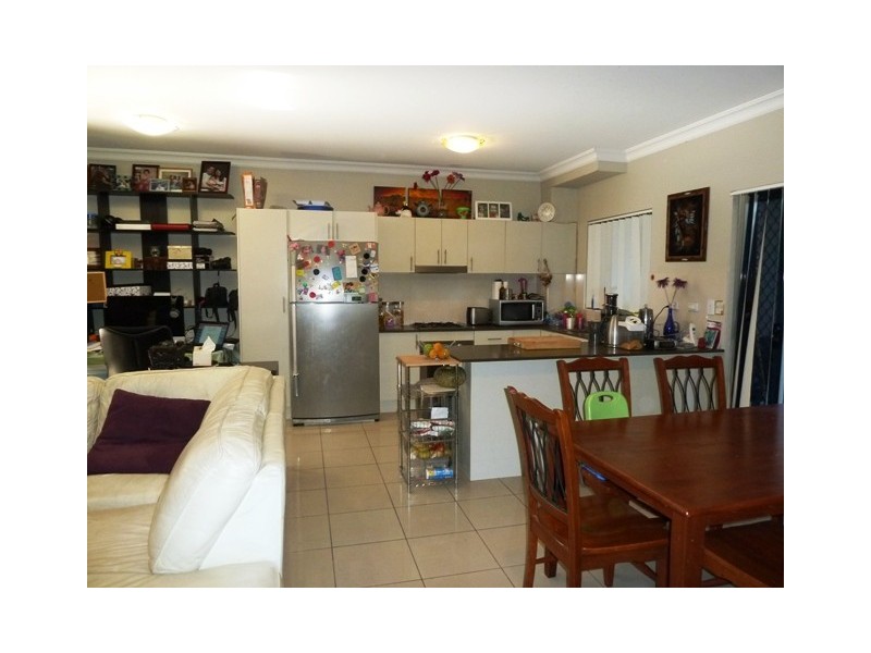 2/16 BORONIA RD, Greenacre NSW 2190