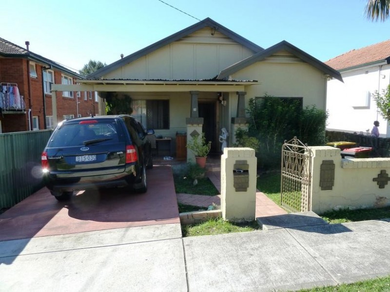 28 MORETON ST, Lakemba NSW 2195