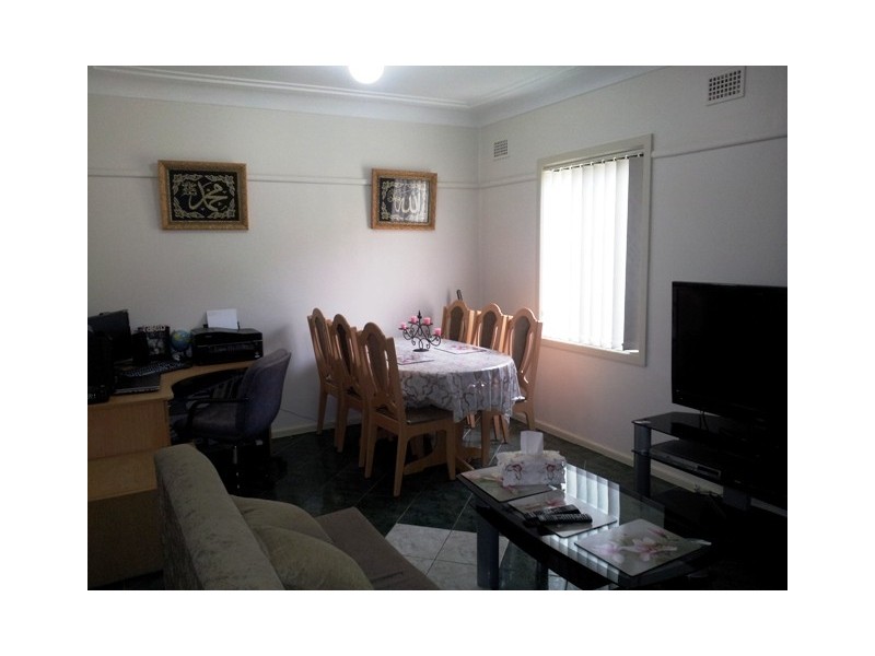 30 MOXON ST, Punchbowl NSW 2196