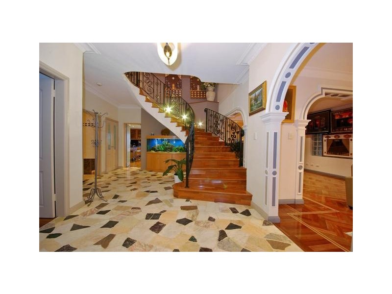 18 & 20 BENWERRIN AVE, Carss Park NSW 2221