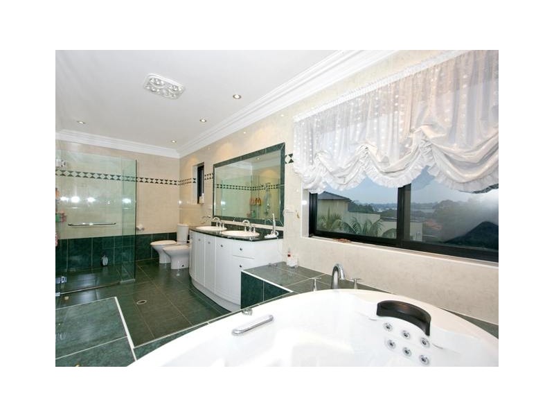 18 & 20 BENWERRIN AVE, Carss Park NSW 2221