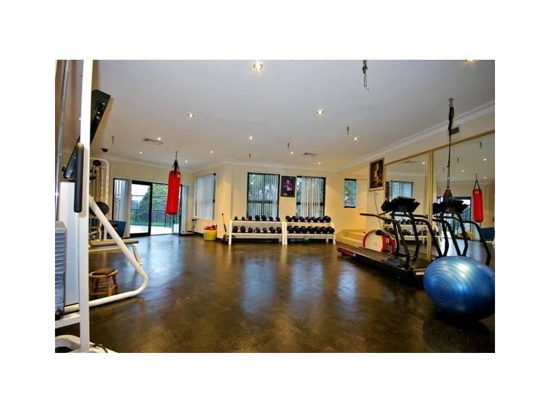 18 & 20 BENWERRIN AVE, Carss Park NSW 2221