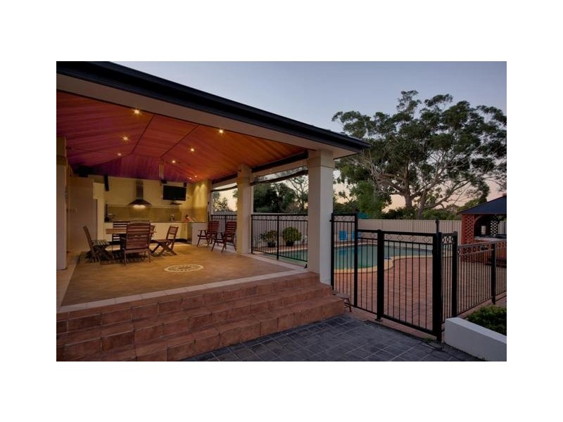 18 & 20 BENWERRIN AVE, Carss Park NSW 2221