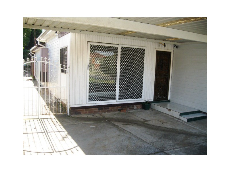 26 Valencia St, Greenacre NSW 2190