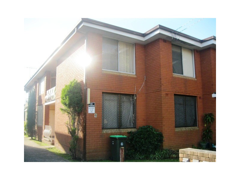 2/4 Holland place, Lakemba NSW 2195