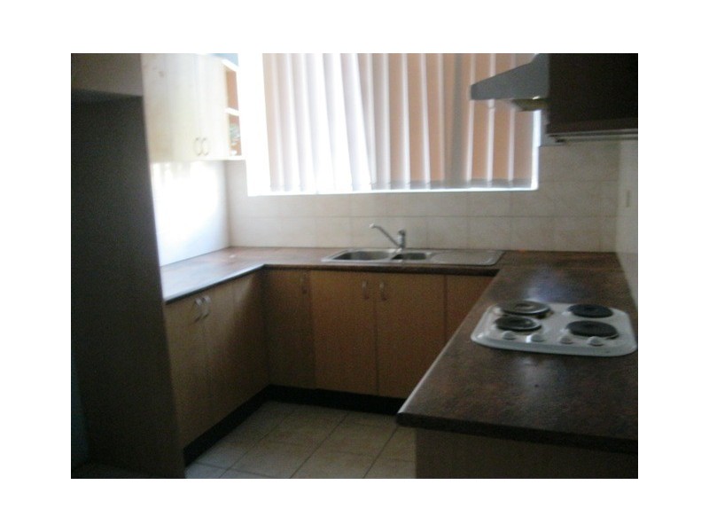 2/4 Holland place, Lakemba NSW 2195