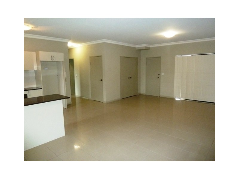 8/16-18 Boronia Rd, Greenacre NSW 2190