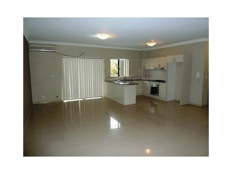 8/16-18 Boronia Rd, Greenacre NSW 2190