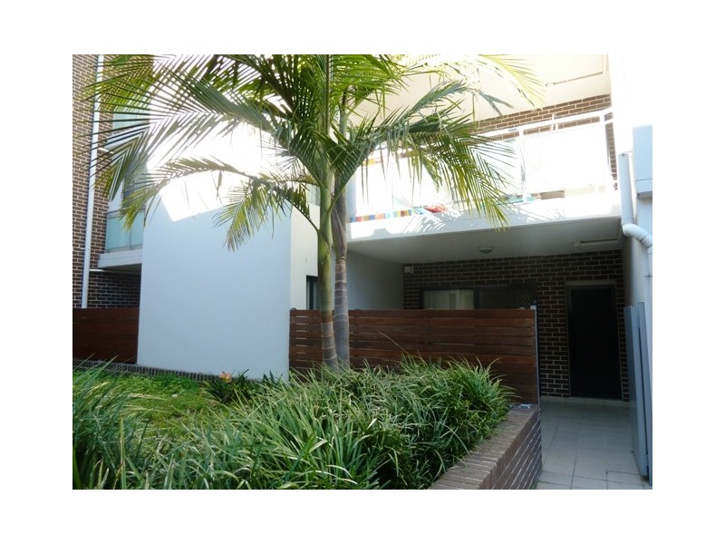 1/16 Boronia Rd, Greenacre NSW 2190