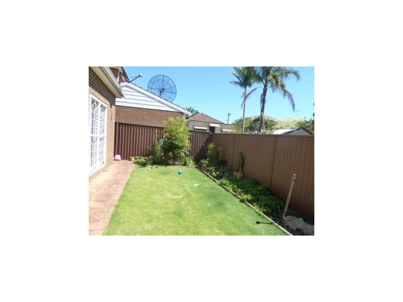 3/3 LASCELLES, Greenacre NSW 2190