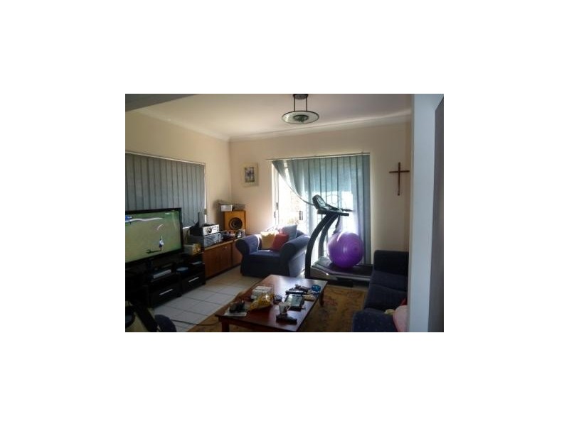 3/3 LASCELLES, Greenacre NSW 2190