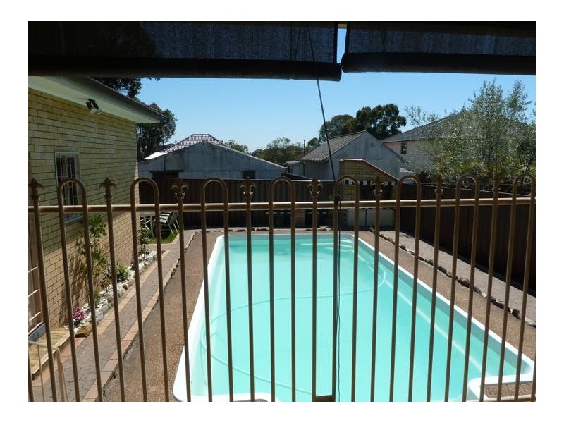 1/104 MIMOSA RD, Greenacre NSW 2190