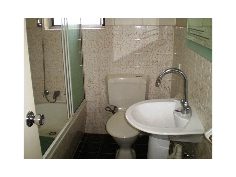 2/11 Kathleen st, Lakemba NSW 2195