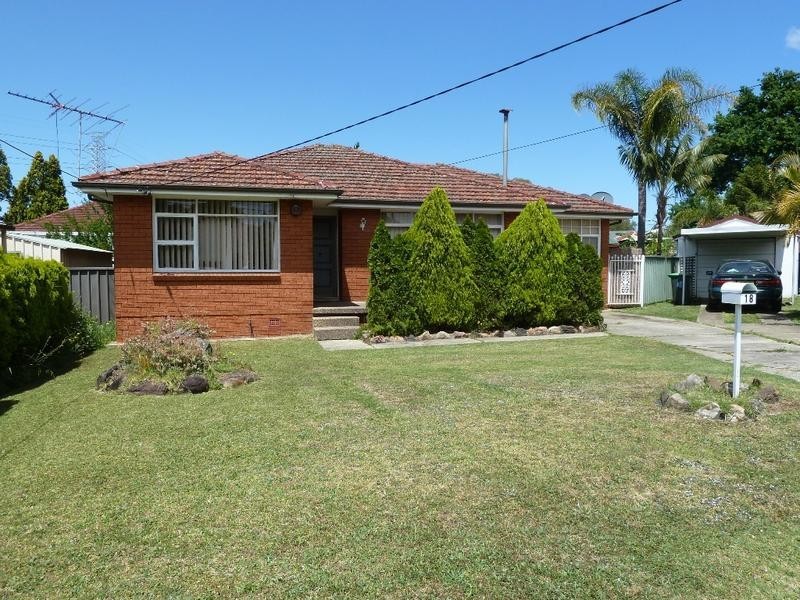 18 NARELLE CRESCENT, Greenacre NSW 2190