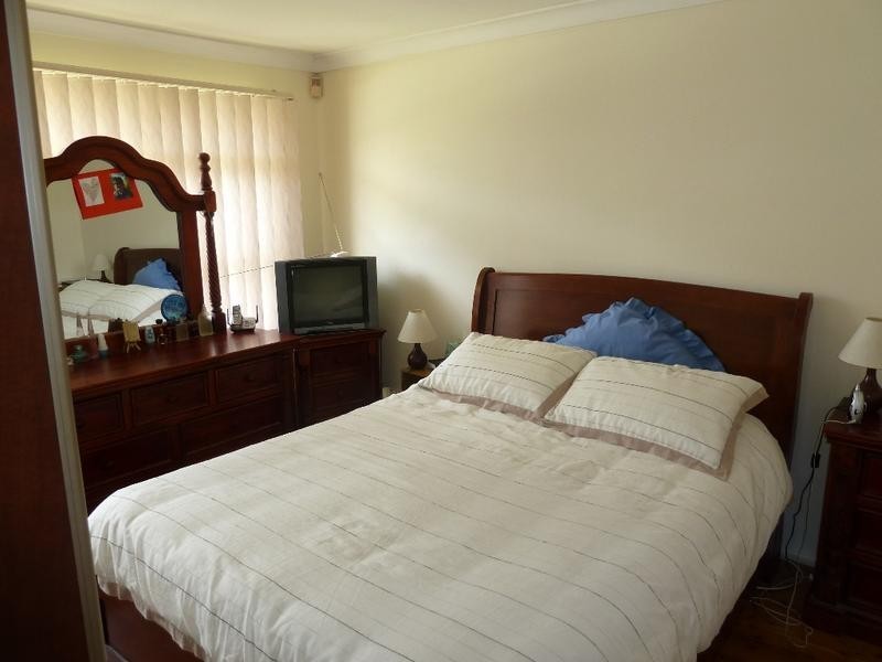 18 NARELLE CRESCENT, Greenacre NSW 2190