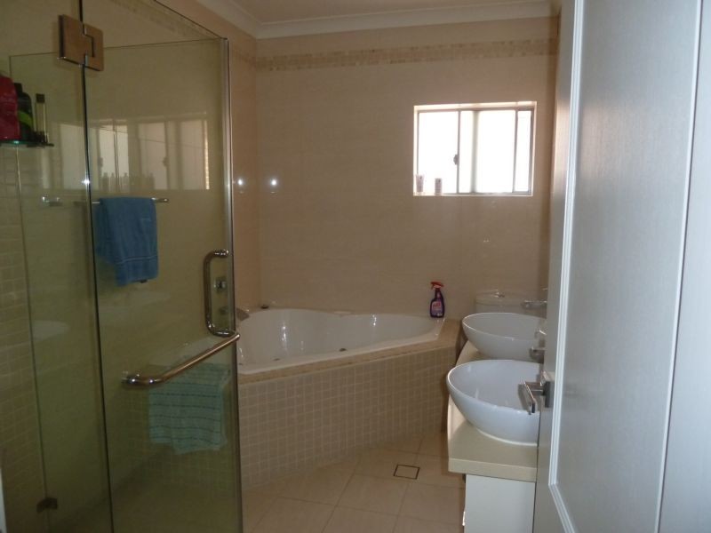 18 Valencia St, Greenacre NSW 2190