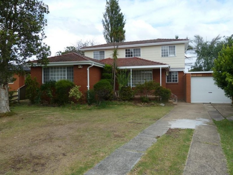 6 KARINGAL PLACE, Greenacre NSW 2190