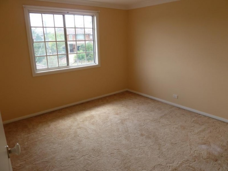 6 KARINGAL PLACE, Greenacre NSW 2190