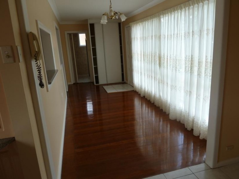 6 KARINGAL PLACE, Greenacre NSW 2190