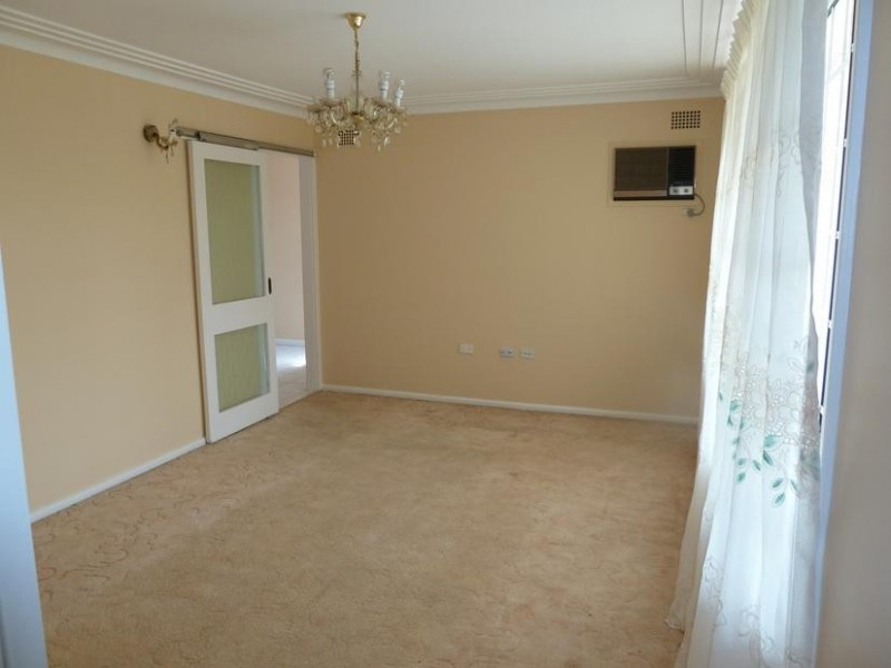 6 KARINGAL PLACE, Greenacre NSW 2190