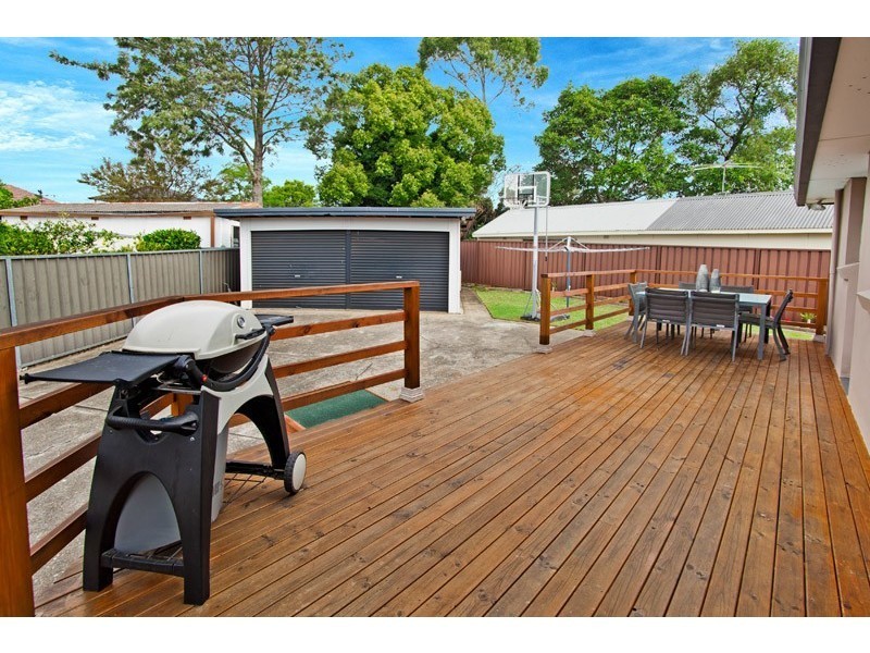 10 Burraneer Crescent, Greenacre NSW 2190