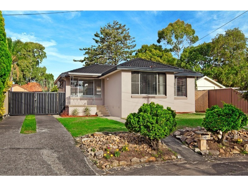 10 Burraneer Crescent, Greenacre NSW 2190