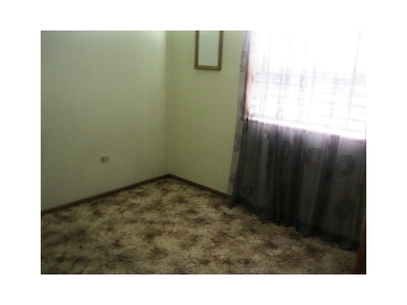 8 Illawong Cres, Greenacre NSW 2190